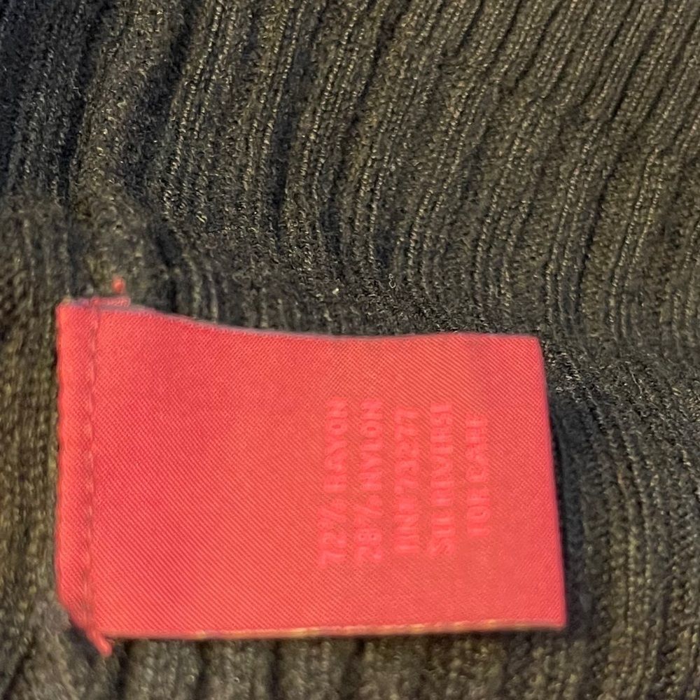 212‎ Collection Ribbed Sweater - Picture 4 of 8